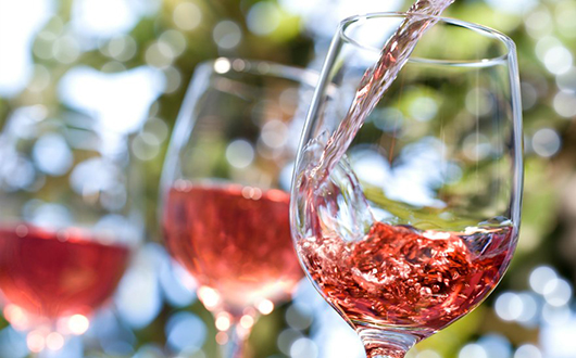 rose-wine-alfresco